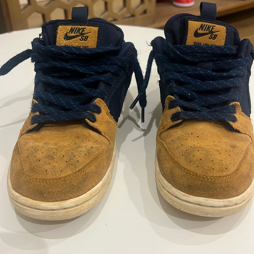 Nike sb dunk low desert ochre/ midnight navy size 6.5